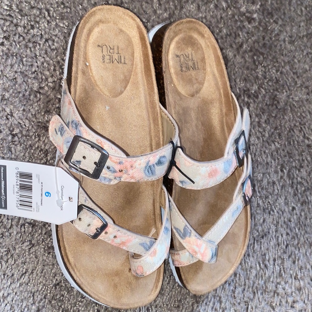 Women’s slip on flower sandals